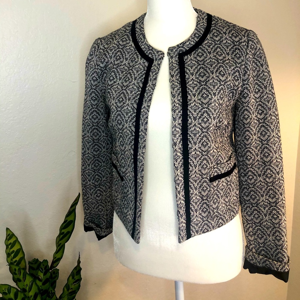 Black and white cropped blazer